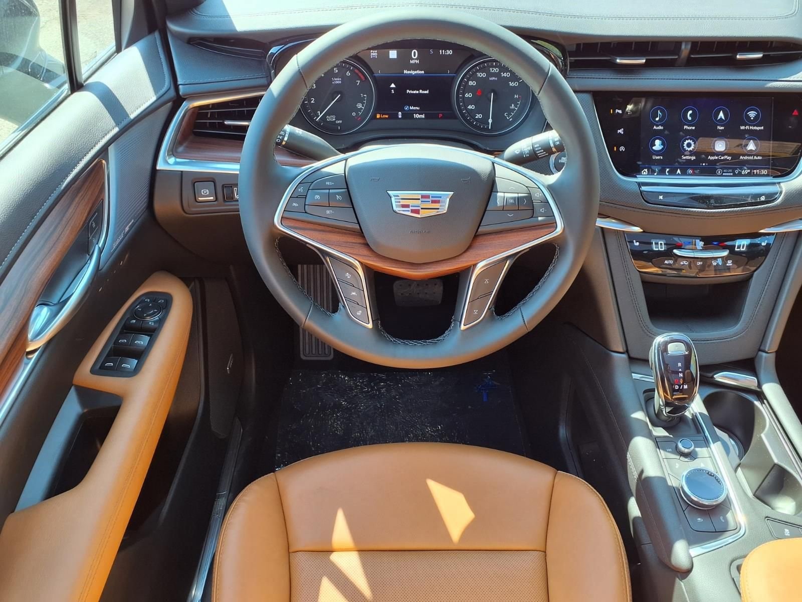 Thumbnail: 2026 Cadillac XT5 - 9