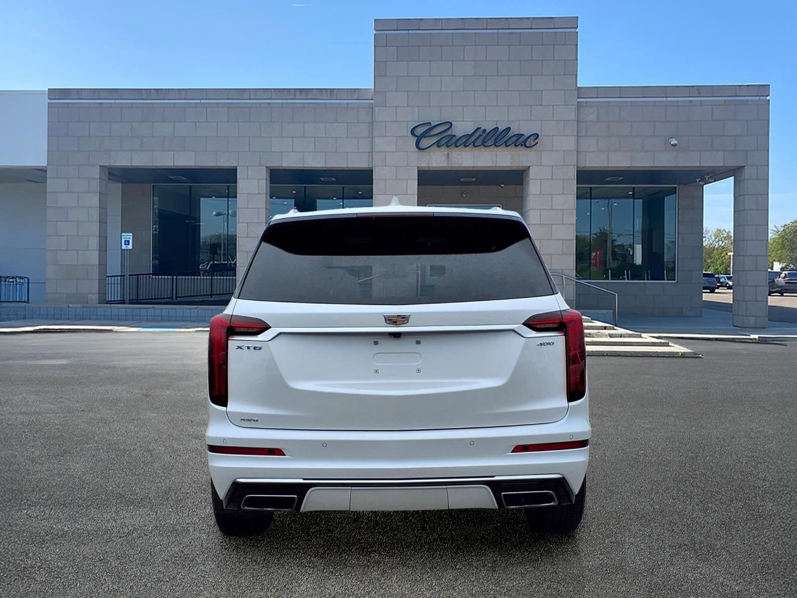 Thumbnail: 2023 Cadillac XT6 - 5