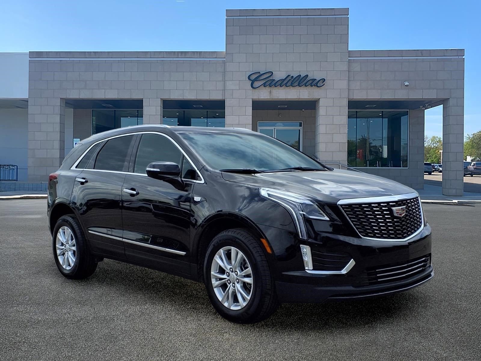 Thumbnail: 2026 Cadillac XT5 - 3