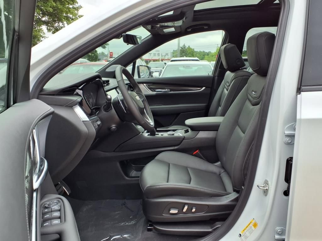 Thumbnail: 2025 Cadillac XT6 - 13