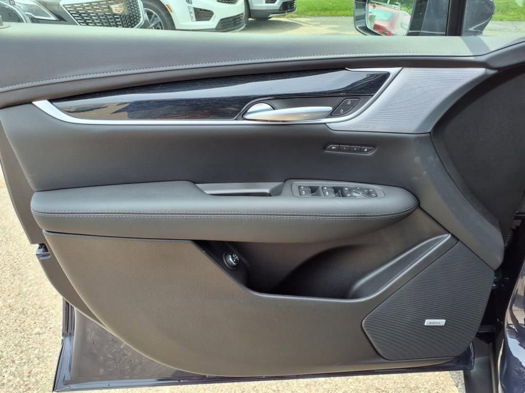 2025 Cadillac XT5 Premium Luxury 10