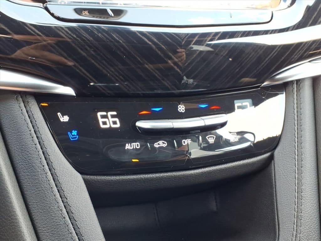 Thumbnail: 2025 Cadillac XT6 - 19