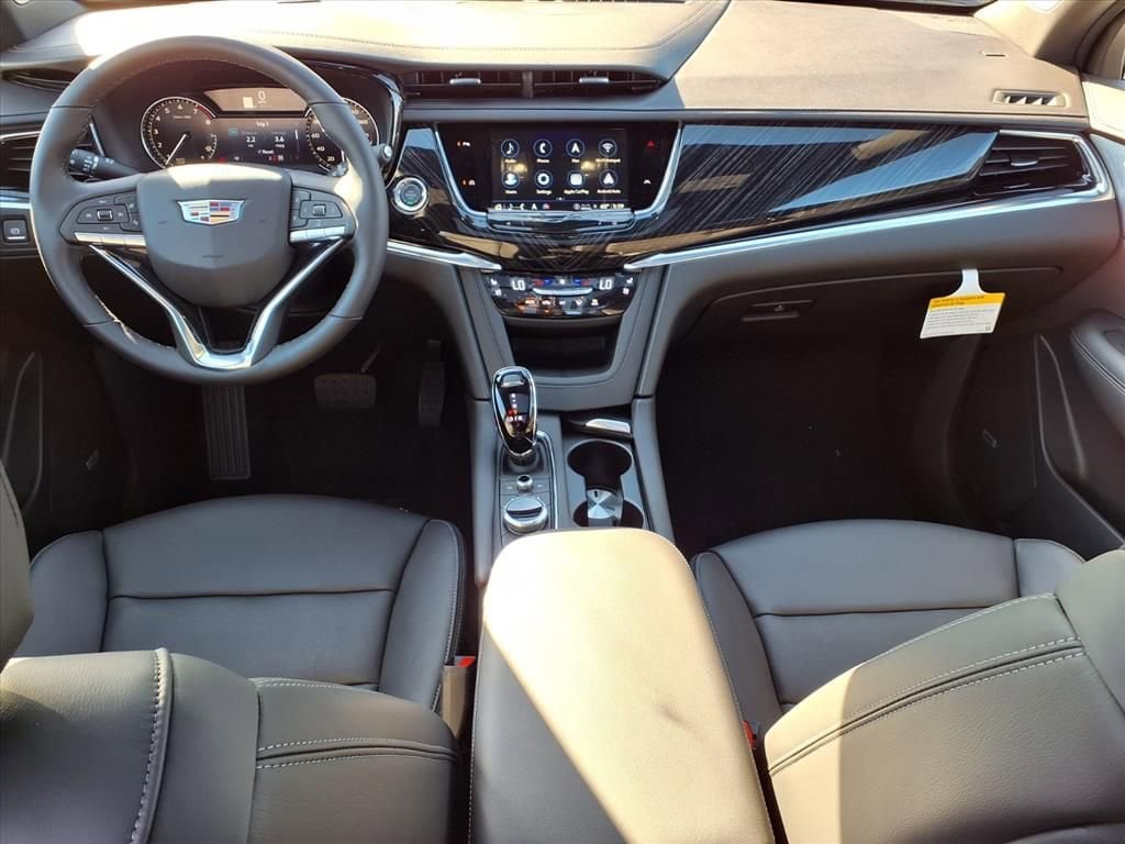 Thumbnail: 2025 Cadillac XT6 - 9