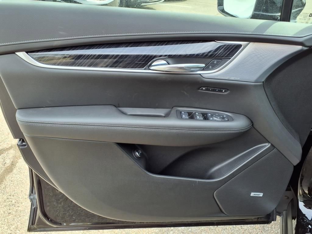 Thumbnail: 2025 Cadillac XT6 - 11