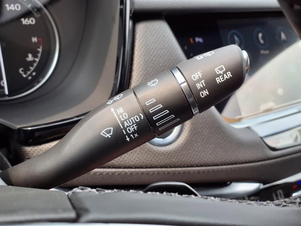 Thumbnail: 2025 Cadillac XT5 - 17