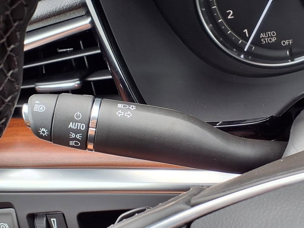 Thumbnail: 2025 Cadillac XT5 - 17