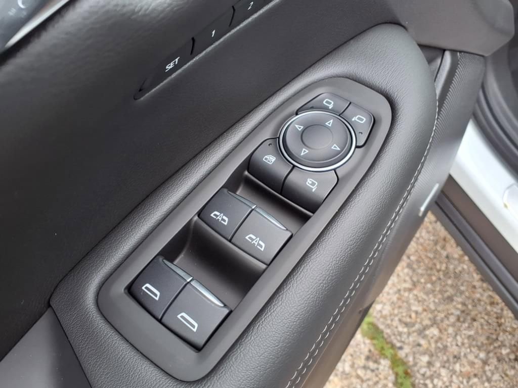 Thumbnail: 2025 Cadillac XT6 - 11