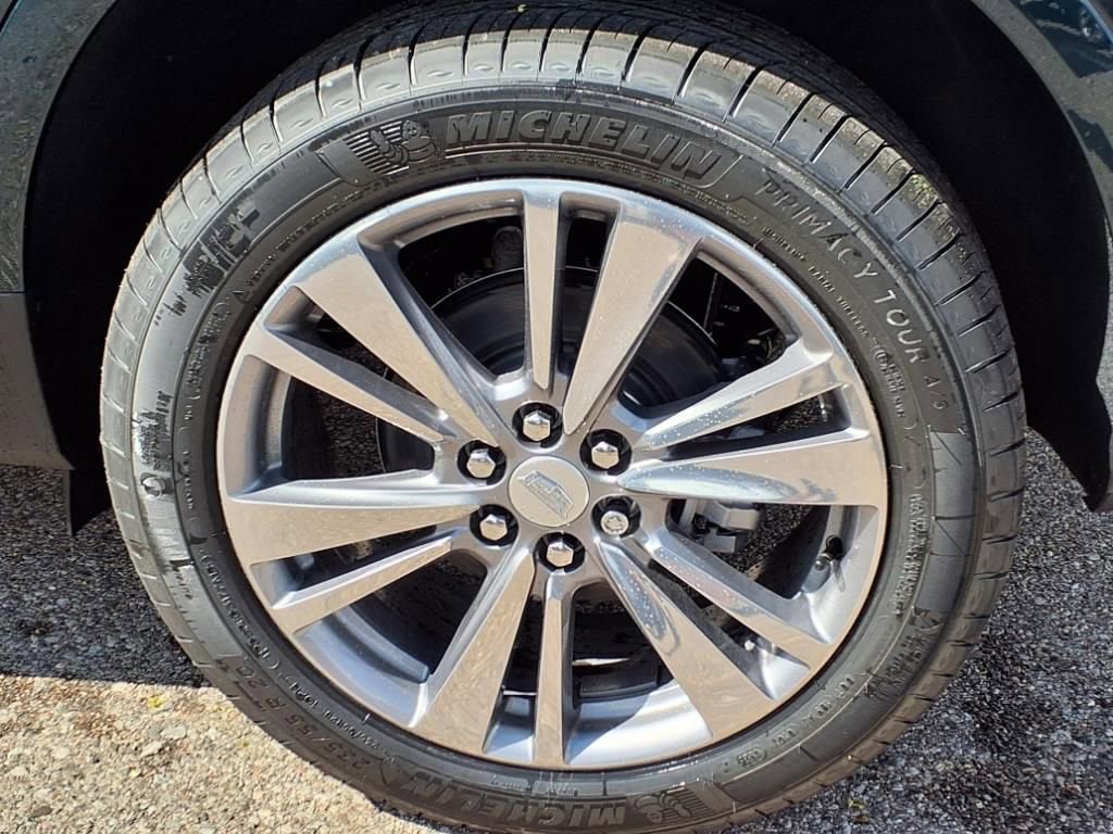 Thumbnail: 2025 Cadillac XT5 - 7