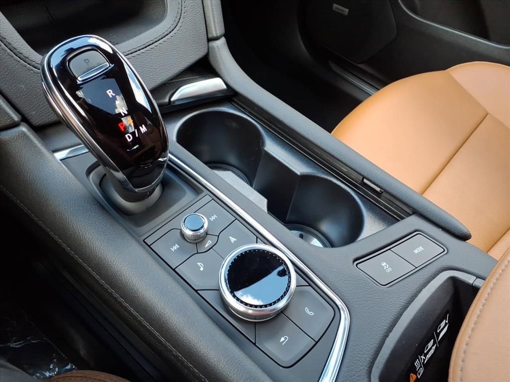 Thumbnail: 2025 Cadillac XT5 - 17