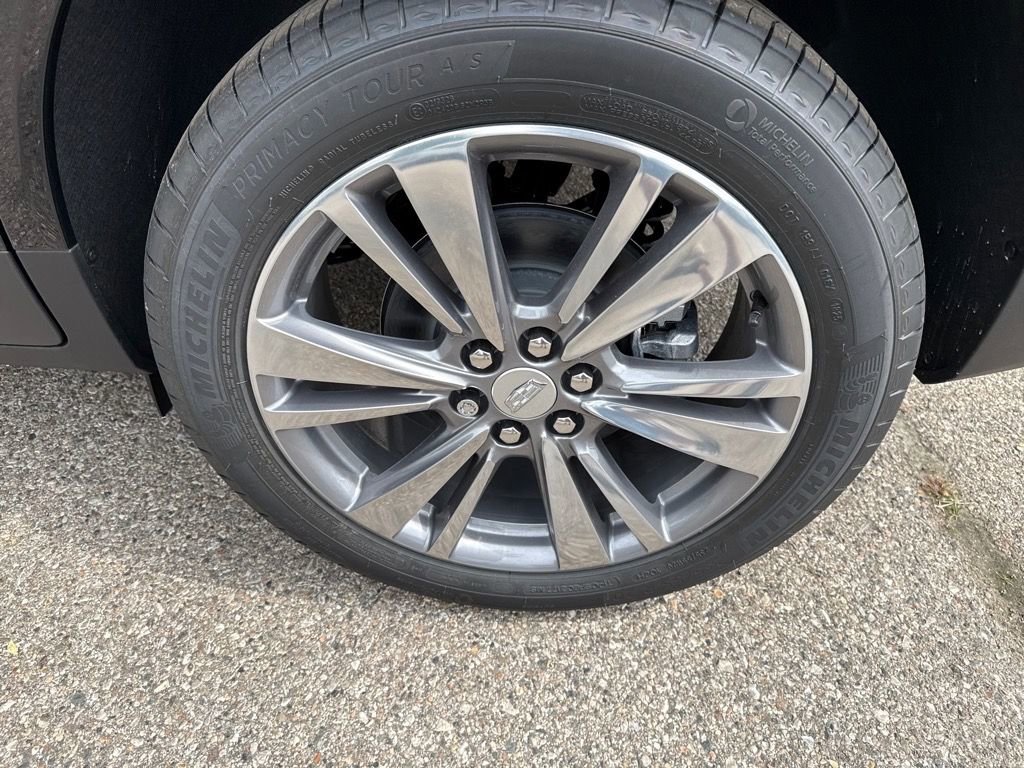 Thumbnail: 2025 Cadillac XT5 - 8