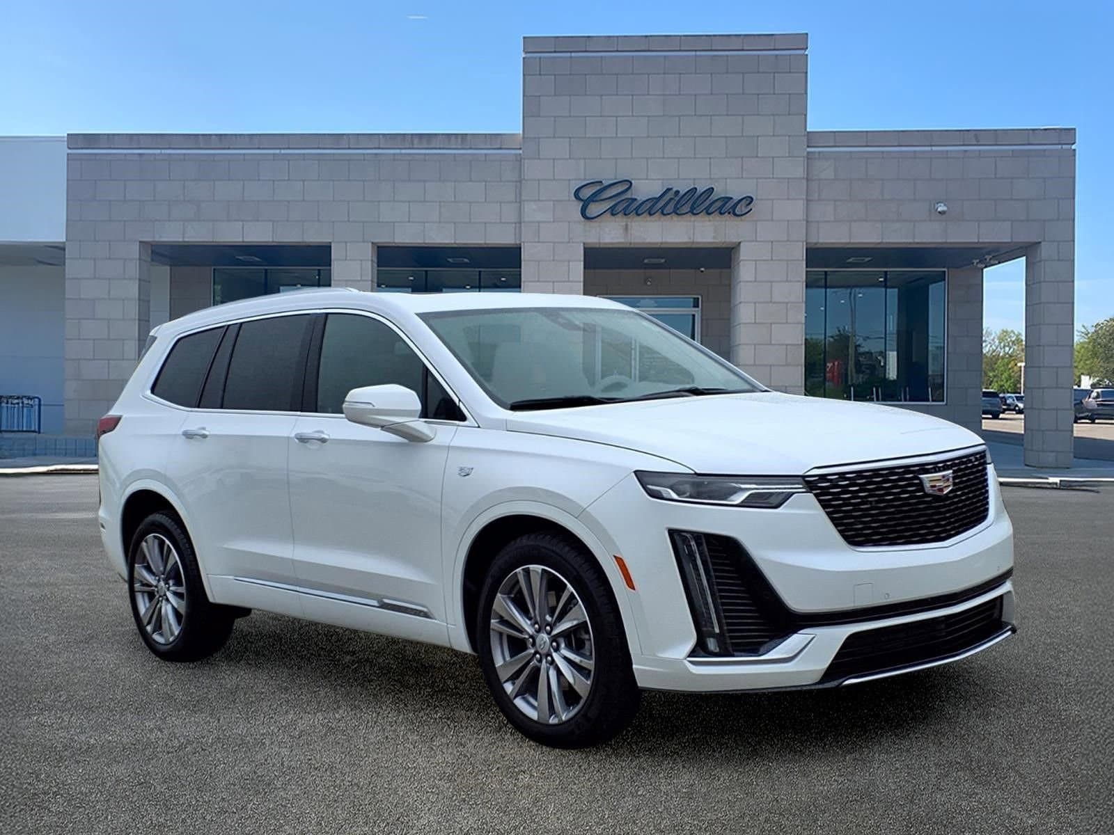 Thumbnail: 2023 Cadillac XT6 - 2