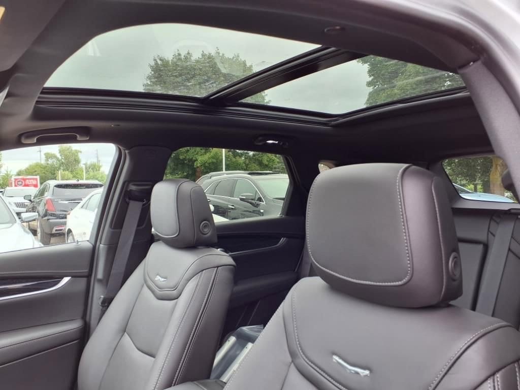 Thumbnail: 2025 Cadillac XT5 - 15