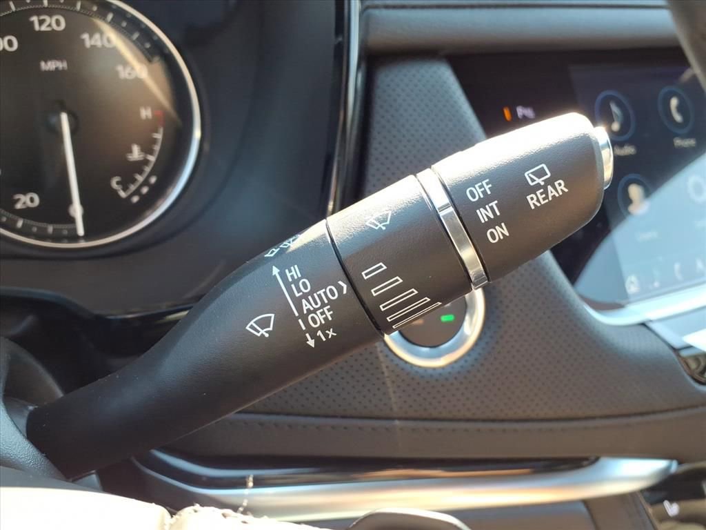 Thumbnail: 2025 Cadillac XT5 - 18