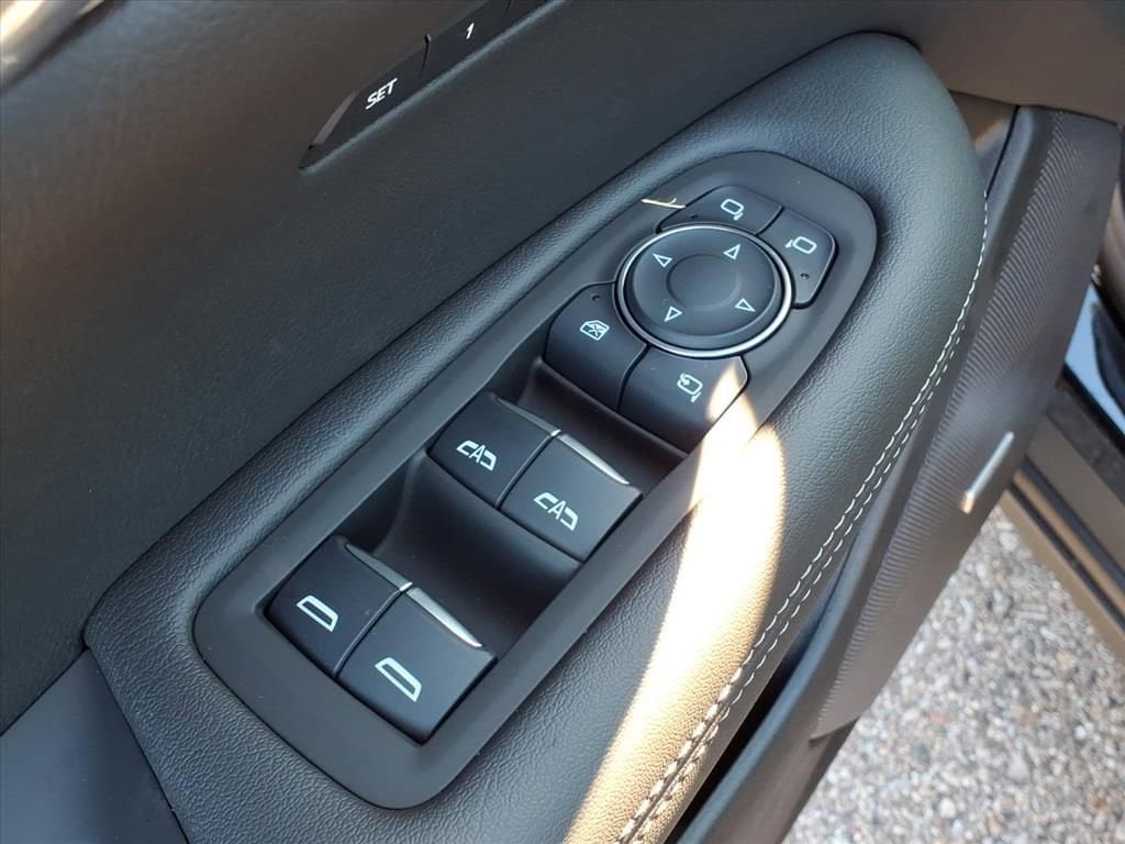 Thumbnail: 2025 Cadillac XT6 - 14