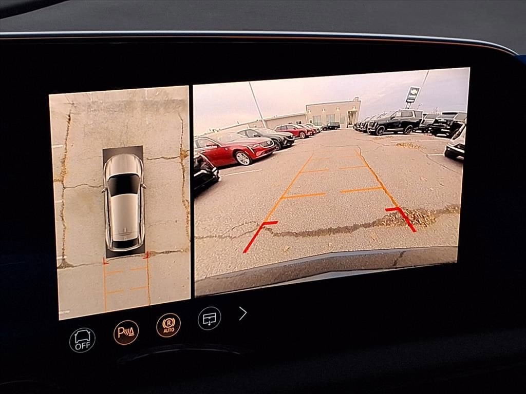 Thumbnail: 2026 Cadillac Optiq - 21