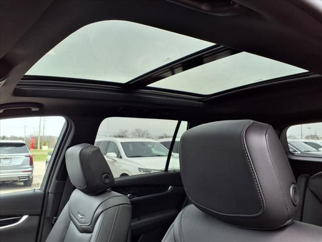 Thumbnail: 2025 Cadillac XT6 - 14