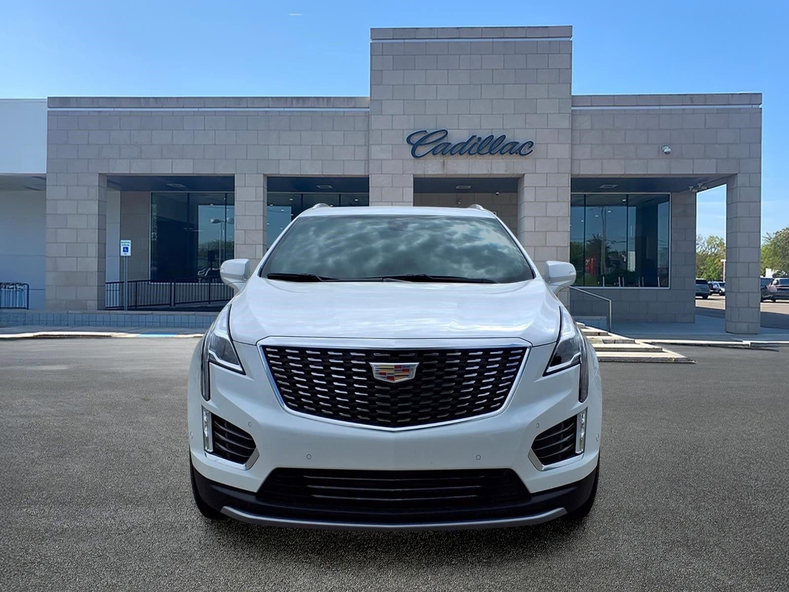 Thumbnail: 2026 Cadillac XT5 - 2