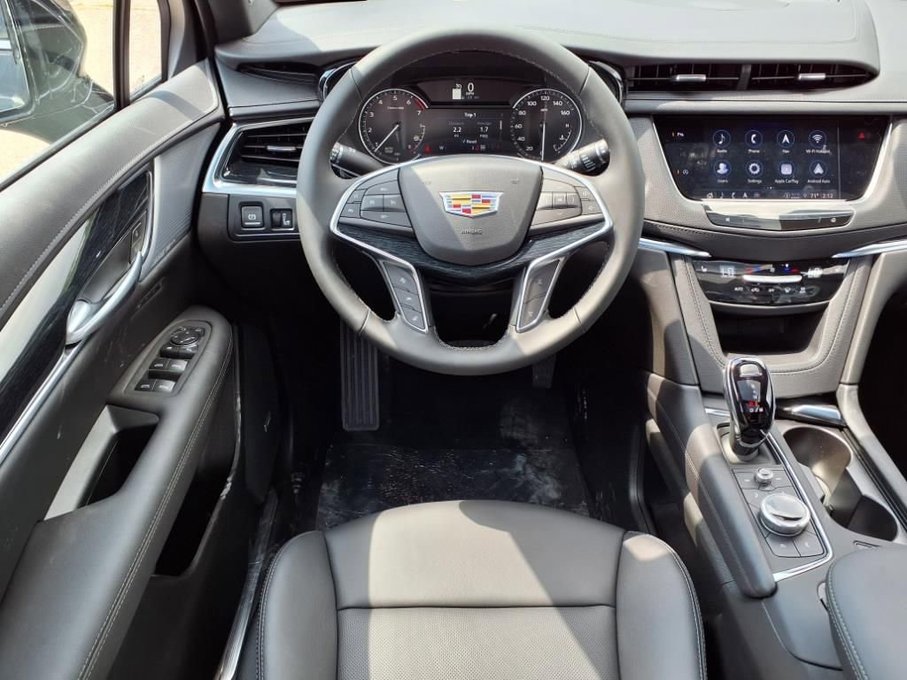 Thumbnail: 2025 Cadillac XT5 - 10