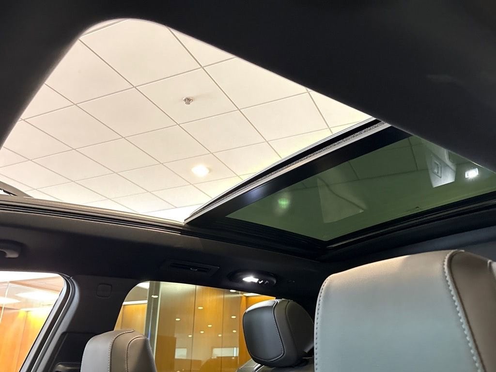 Thumbnail: 2025 Cadillac XT6 - 7