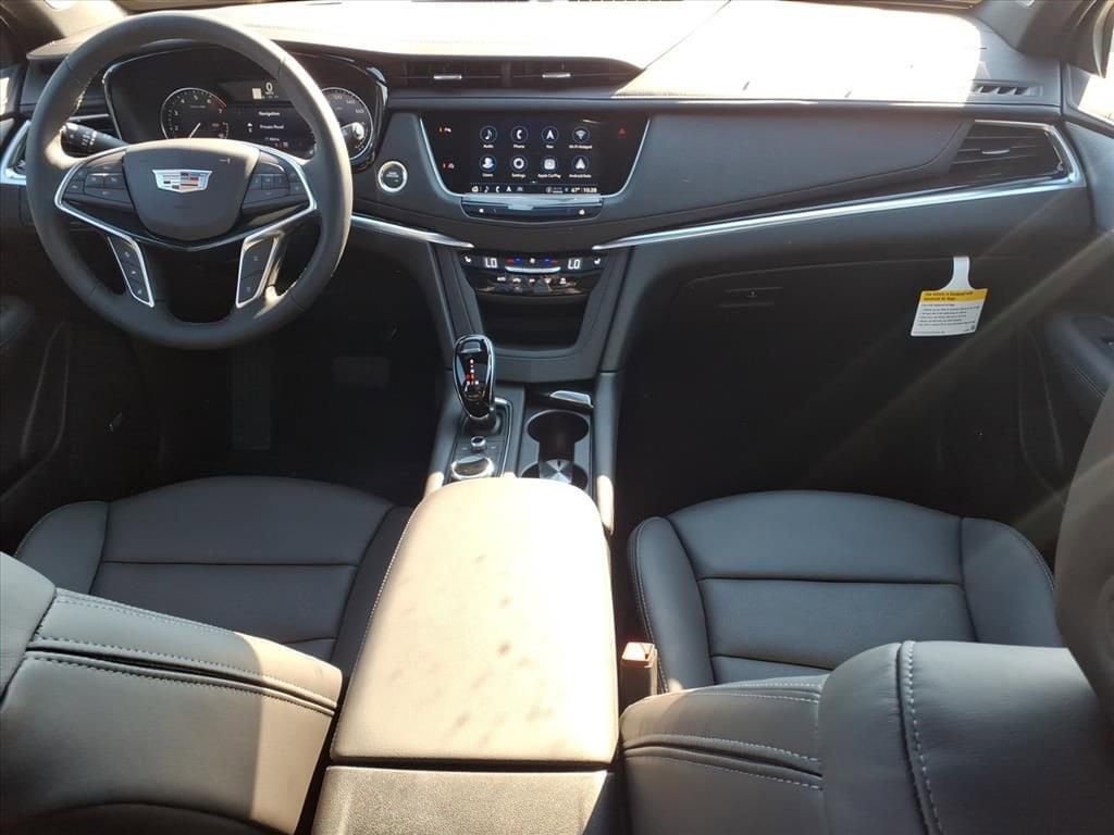 Thumbnail: 2025 Cadillac XT5 - 10