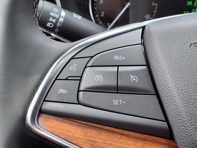 Thumbnail: 2025 Cadillac XT5 - 18