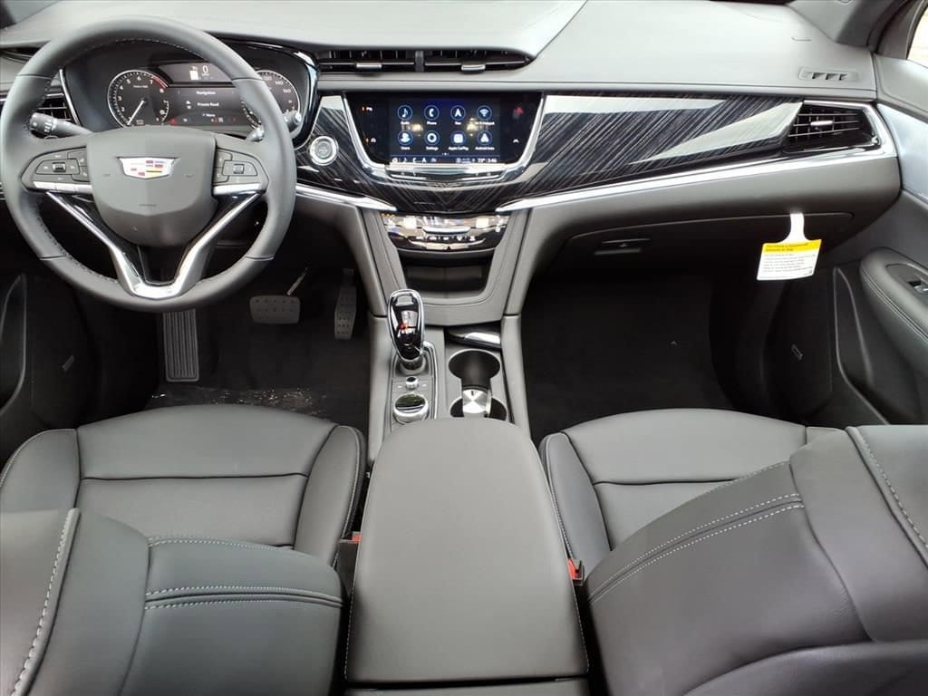 Thumbnail: 2025 Cadillac XT6 - 8