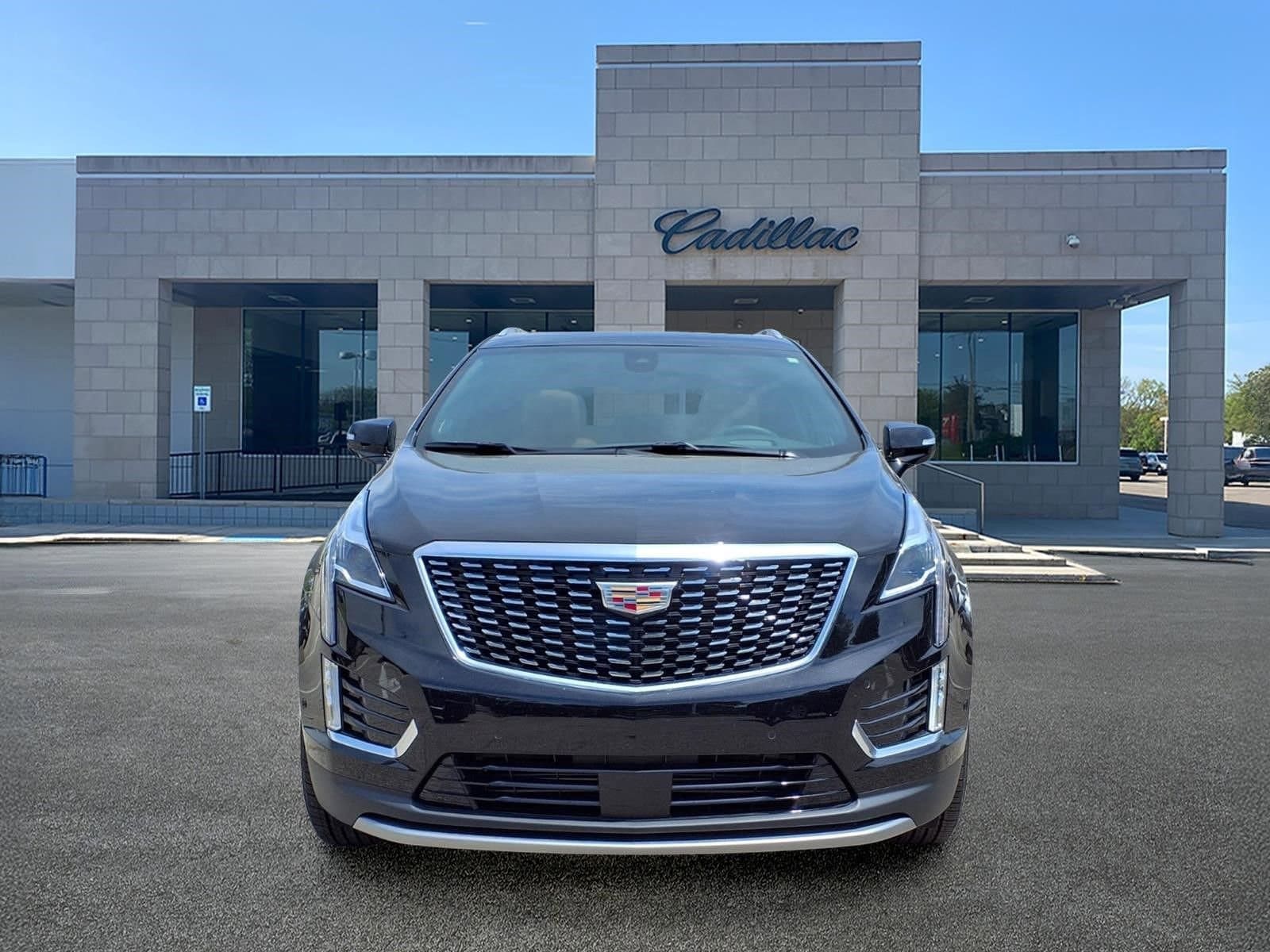 Thumbnail: 2026 Cadillac XT5 - 2
