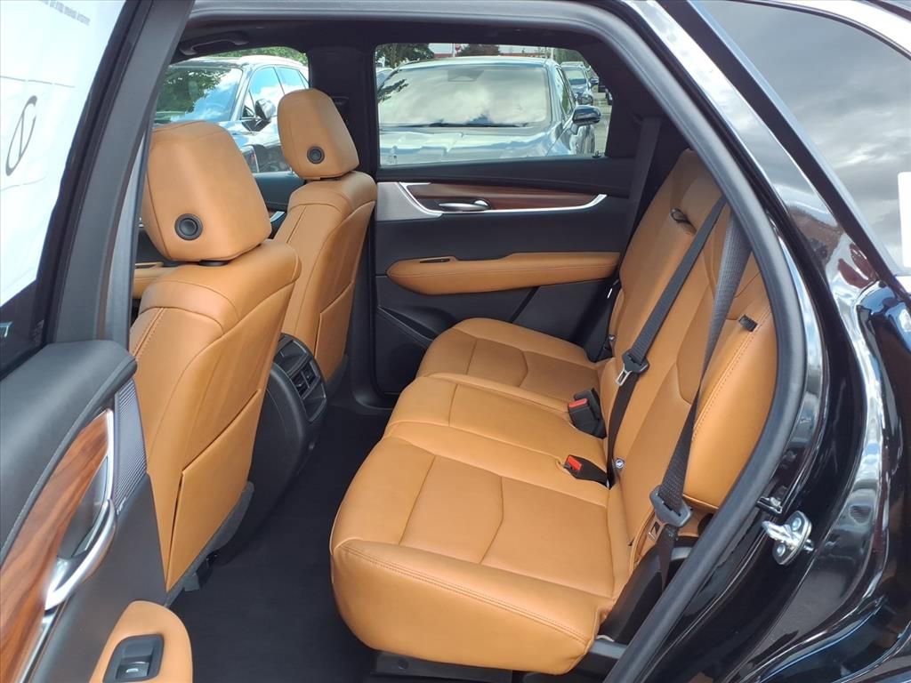 Thumbnail: 2025 Cadillac XT5 - 8