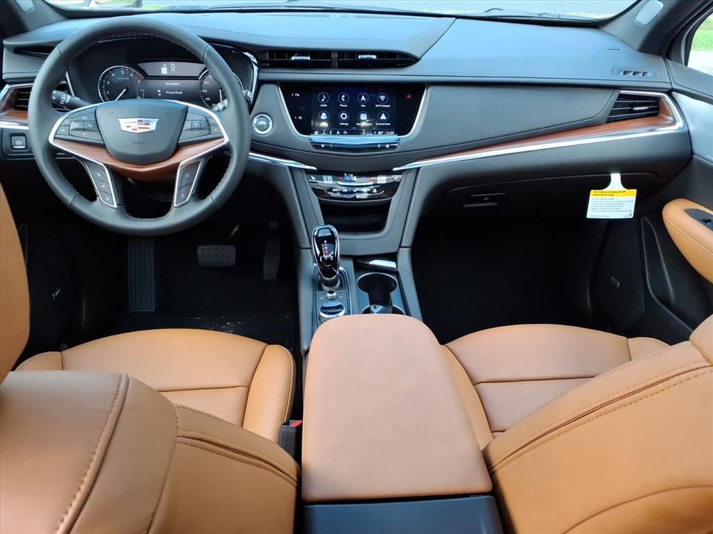 Thumbnail: 2025 Cadillac XT5 - 9