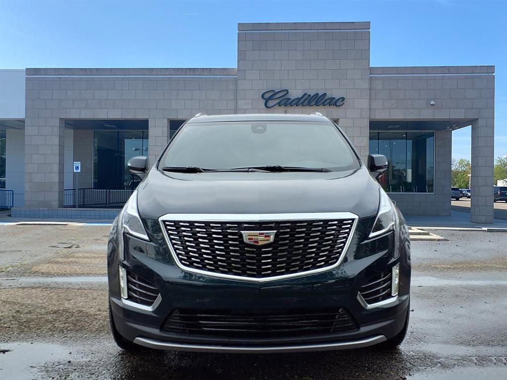 2025 Cadillac XT5 Premium Luxury photo 2