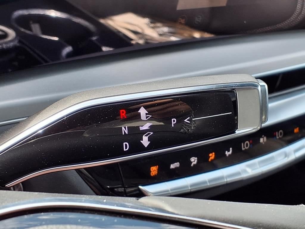 2025 Cadillac Lyriq Sport 1 19