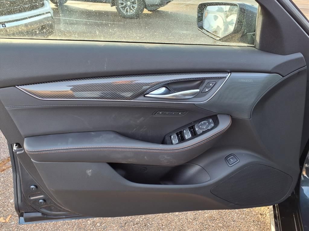 Thumbnail: 2026 Cadillac CT5 - 11