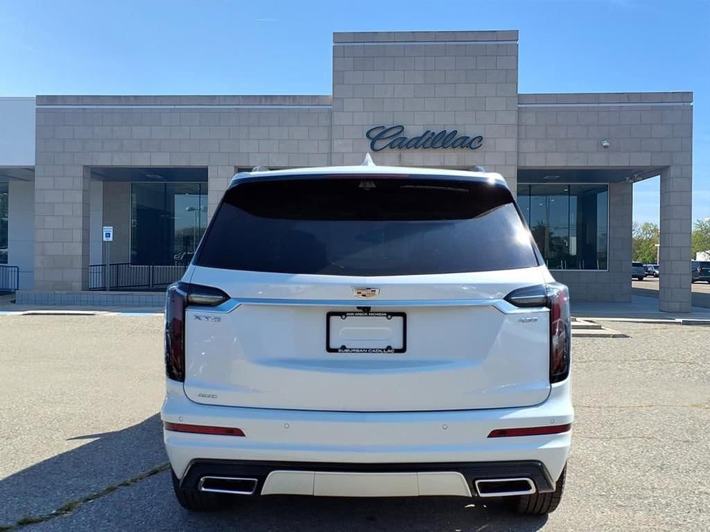 Thumbnail: 2025 Cadillac XT6 - 5