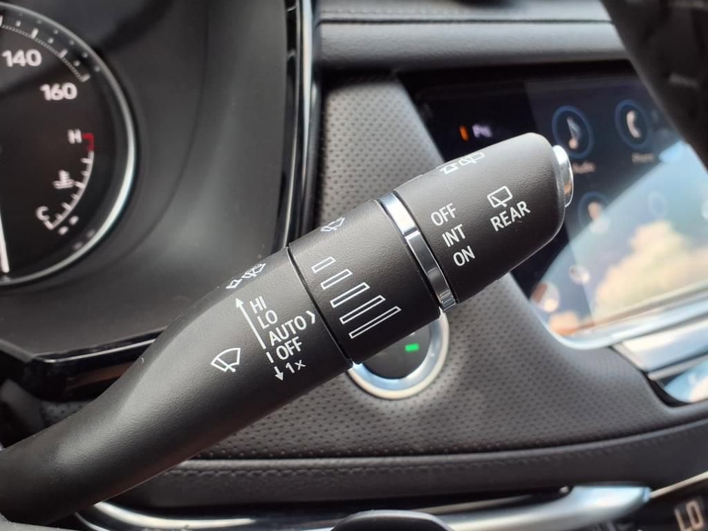 Thumbnail: 2025 Cadillac XT5 - 17