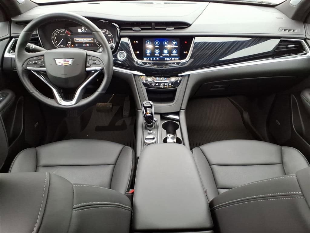 Thumbnail: 2025 Cadillac XT6 - 10