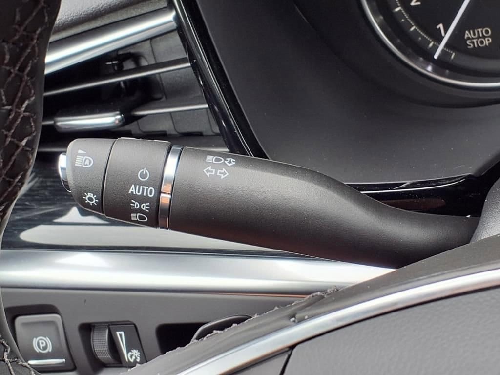 Thumbnail: 2025 Cadillac XT5 - 18