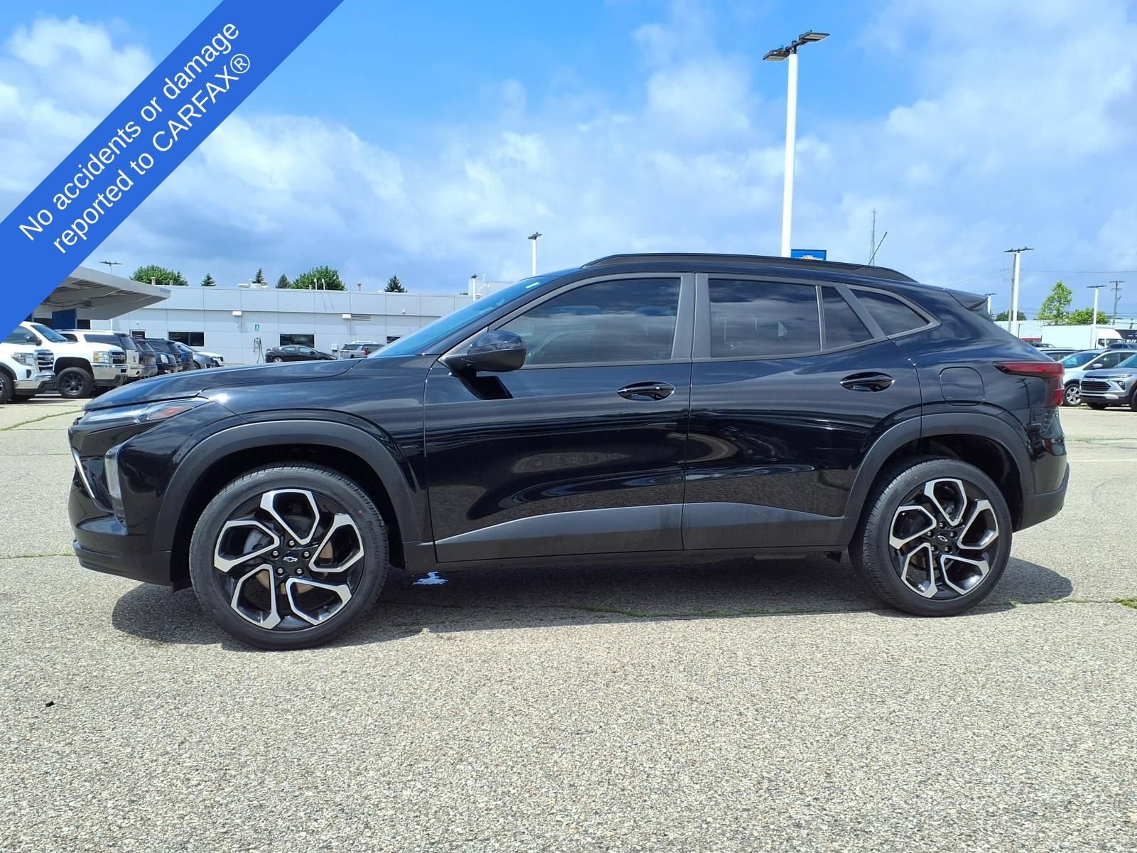 Thumbnail: 2024 Chevrolet Trax - 9