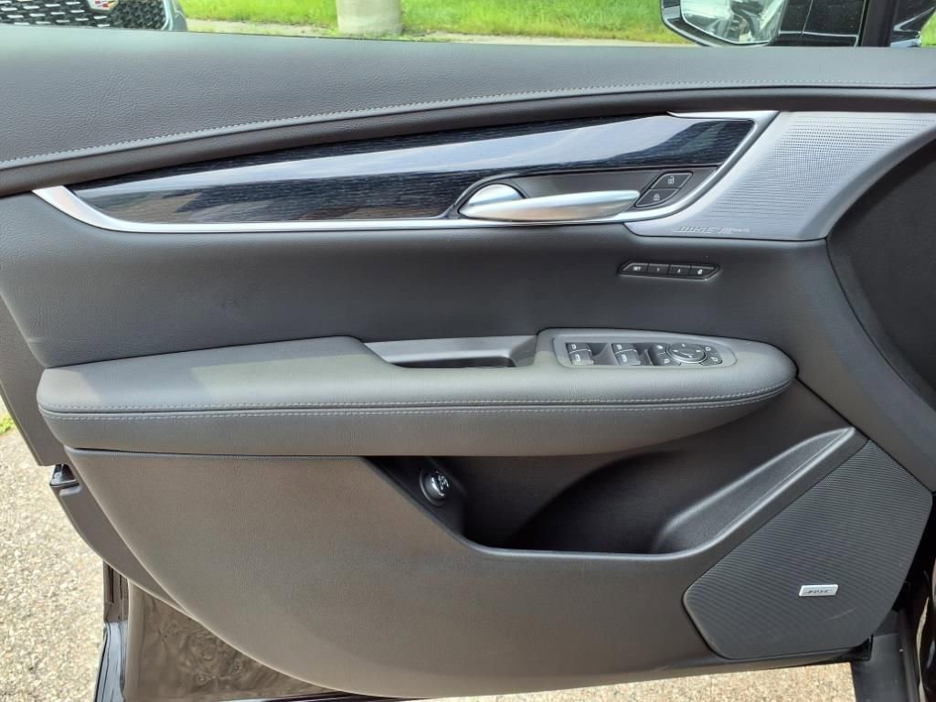 Thumbnail: 2025 Cadillac XT5 - 11