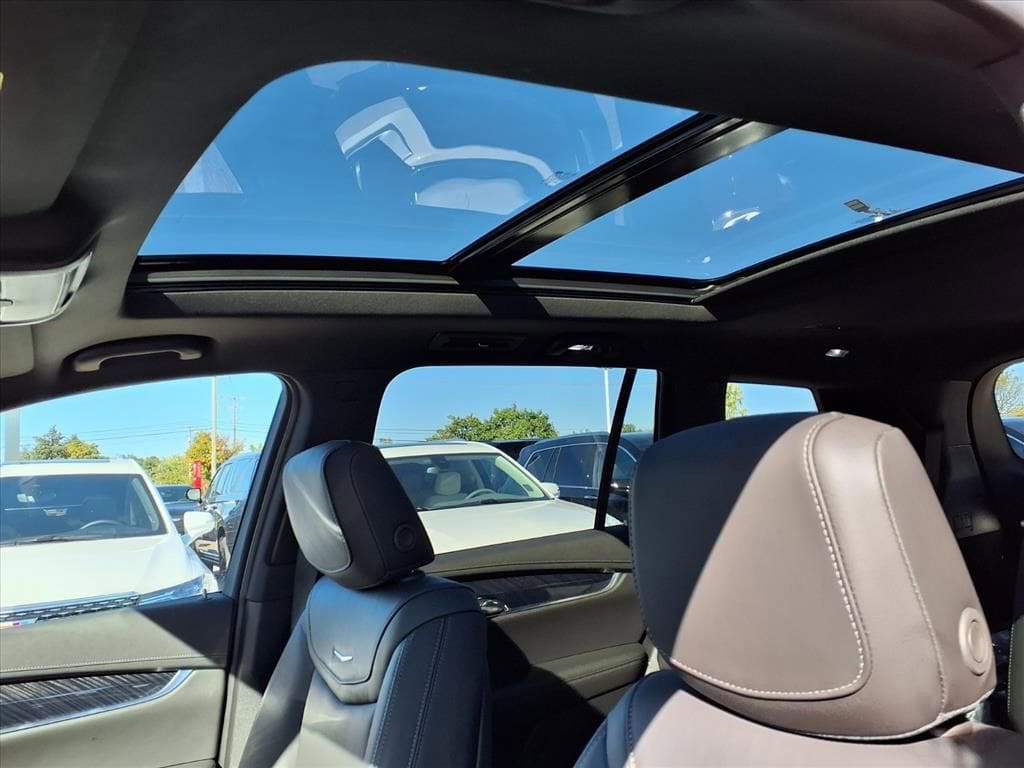 Thumbnail: 2025 Cadillac XT6 - 14