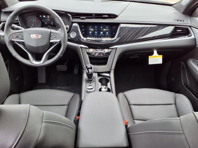 Thumbnail: 2025 Cadillac XT6 - 8
