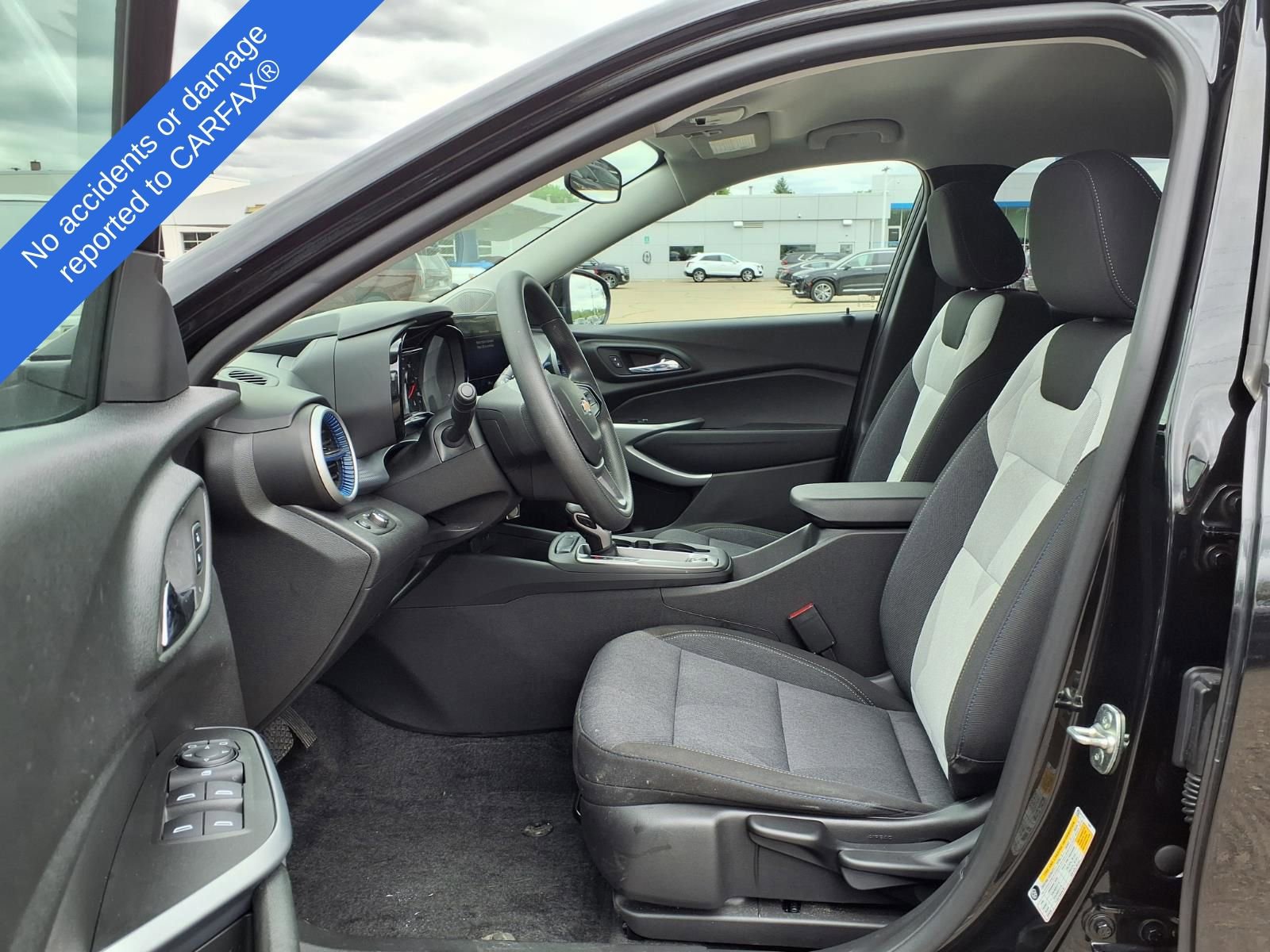 Thumbnail: 2024 Chevrolet Trax - 18