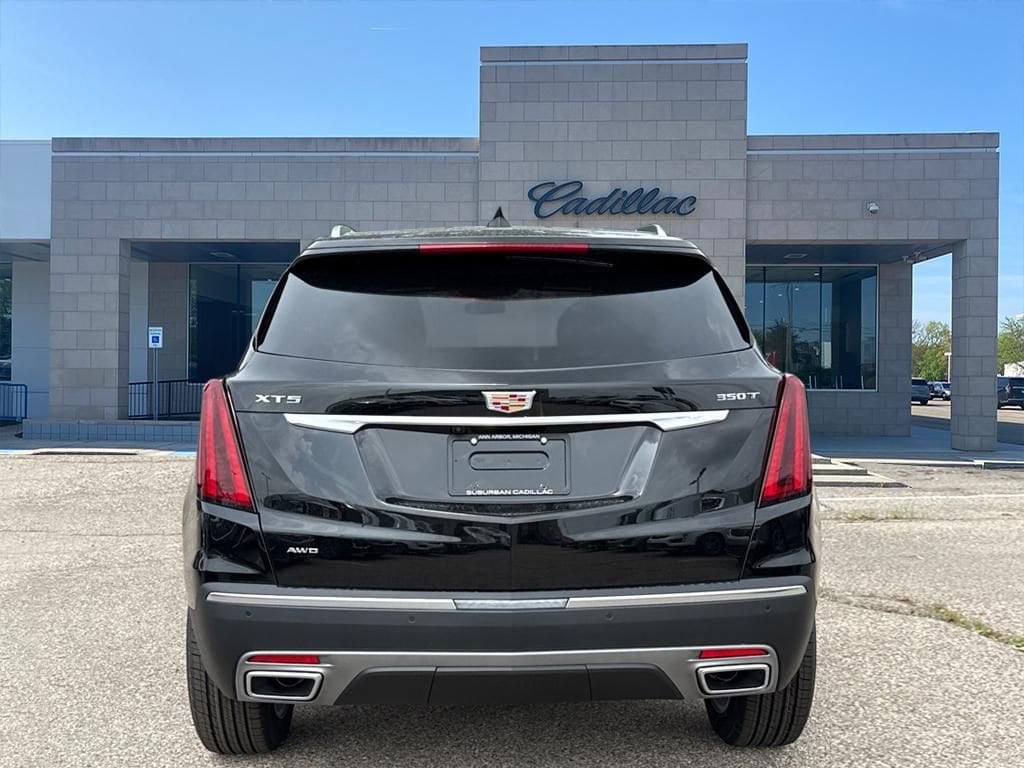 Thumbnail: 2025 Cadillac XT5 - 5