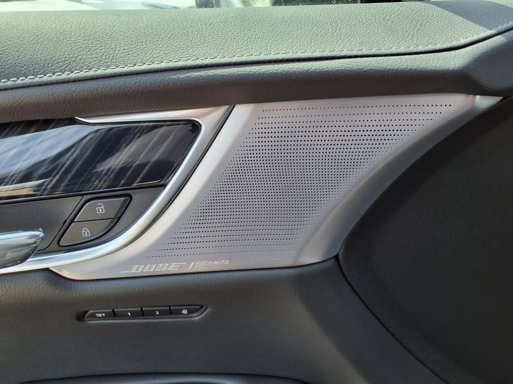 Thumbnail: 2025 Cadillac XT6 - 12