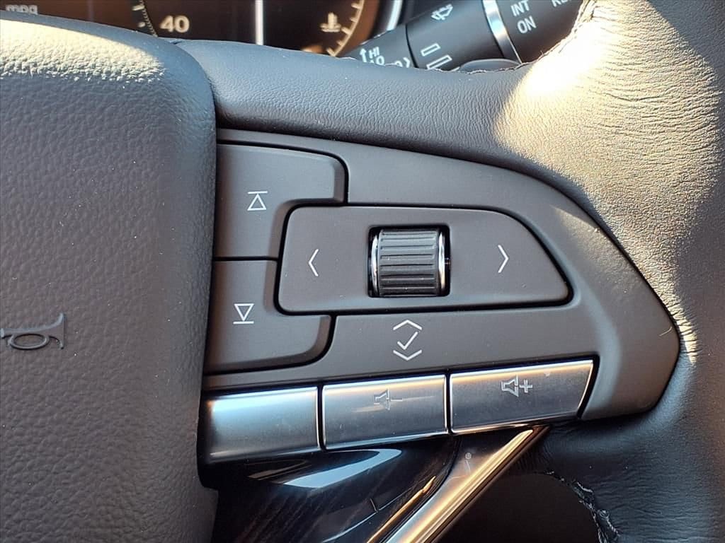 Thumbnail: 2025 Cadillac XT6 - 22