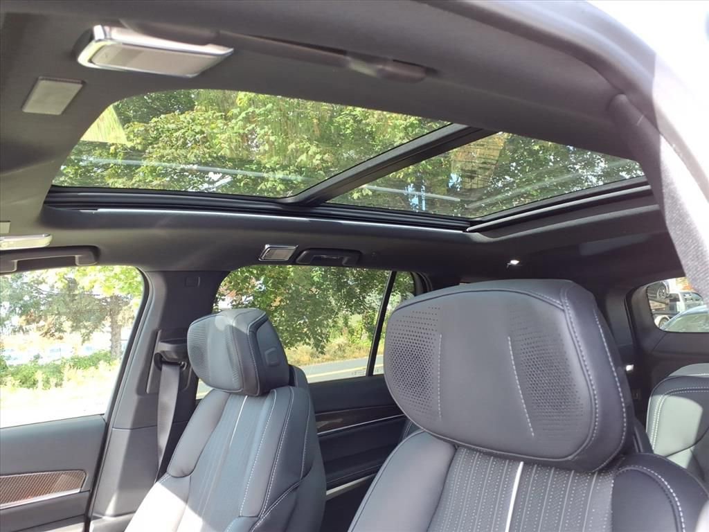 2026 Cadillac VISTIQ Sport - Photo 16