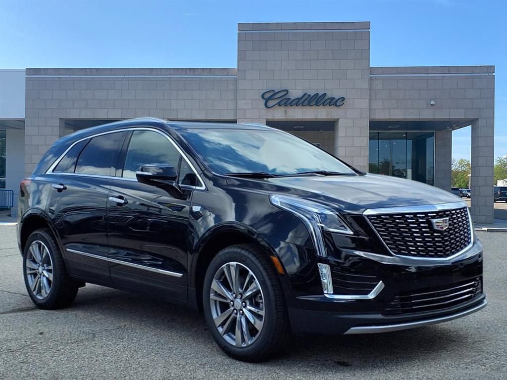 2025 Cadillac XT5 Premium Luxury photo 3