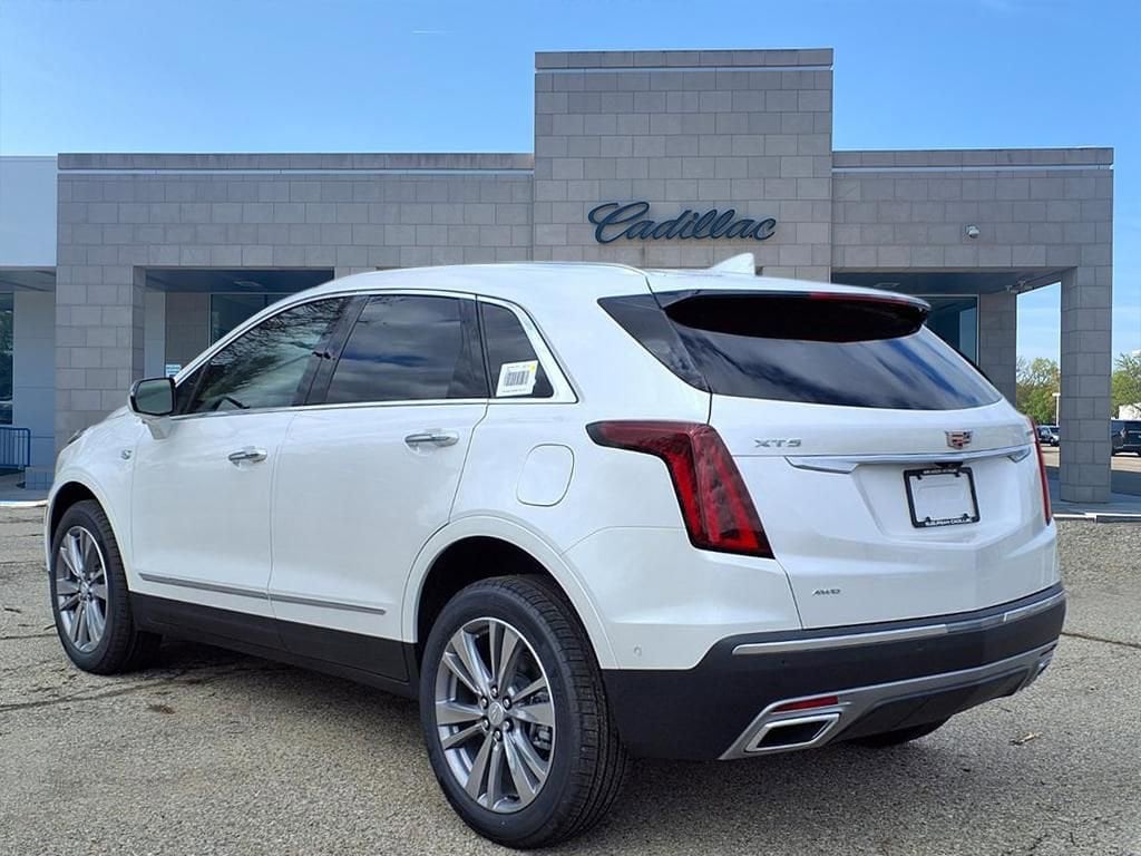 Thumbnail: 2026 Cadillac XT5 - 6