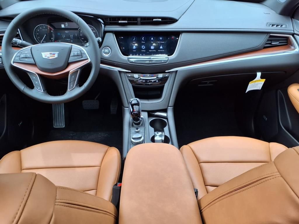 Thumbnail: 2025 Cadillac XT5 - 8