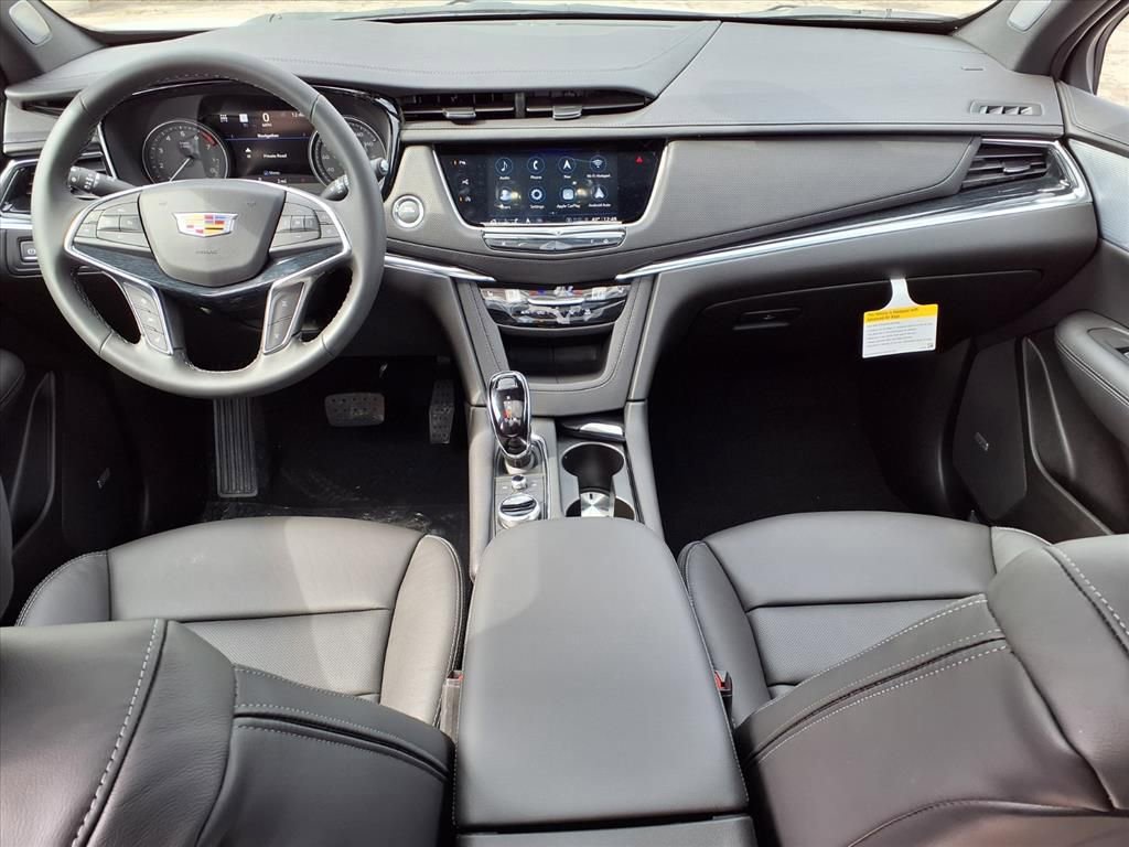 Thumbnail: 2026 Cadillac XT5 - 9