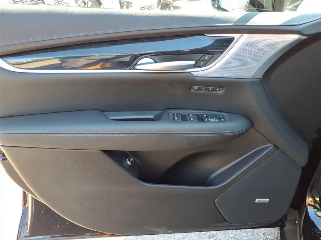 Thumbnail: 2025 Cadillac XT5 - 12